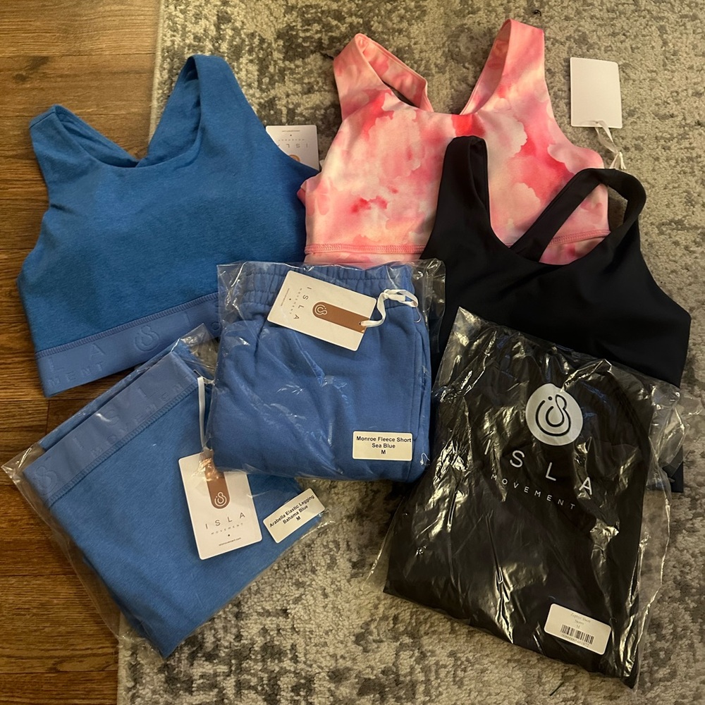 Isla Movement Size Medium Lot